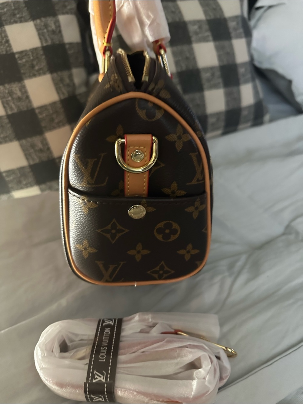 Women's Speedy Crossbody Bag. Inspired not authentic - Picture 3 of 8